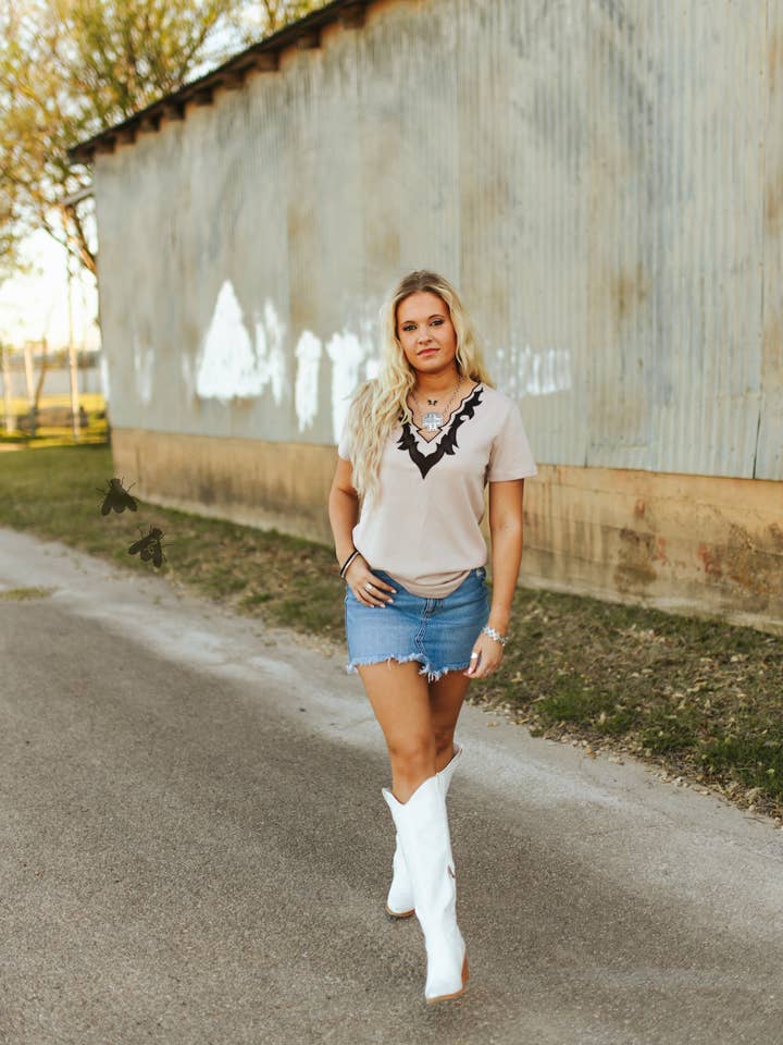 2 Fly Co - Wholesale T-Shirt - Women's - LLANO TEE *DUST4