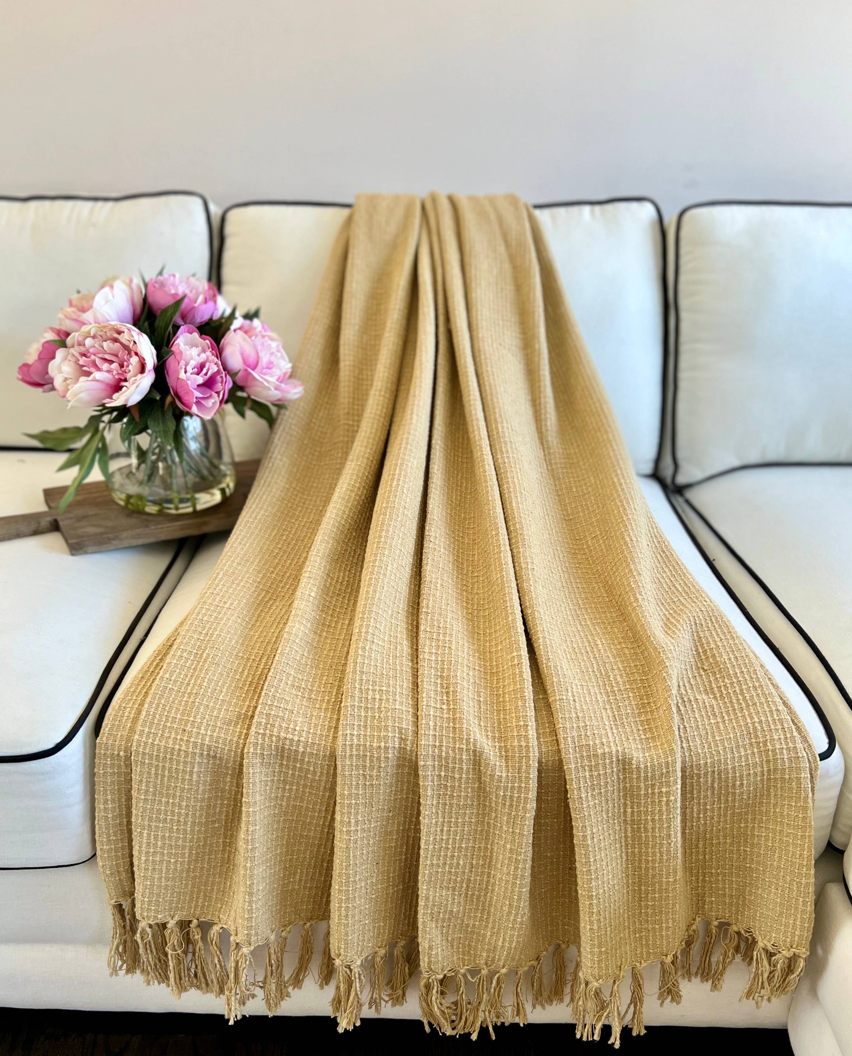 House Of Harkaari - Wholesale Throw Blanket - Square Stitch Pattern Throw with Fringe ends6
