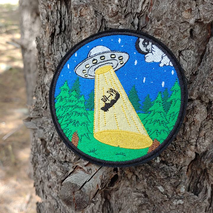 Project Pinup - Wholesale Patch - UFO Alien Cow Abduction Embroidered Iron On Patch