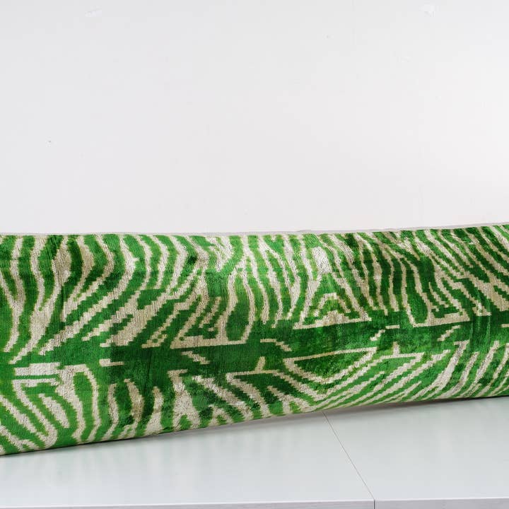 Vintage Pillows Store - Wholesale Throw/Decorative Pillow - Silk Ikat Velvet Cushion – Green and Cream Bedding Pillow