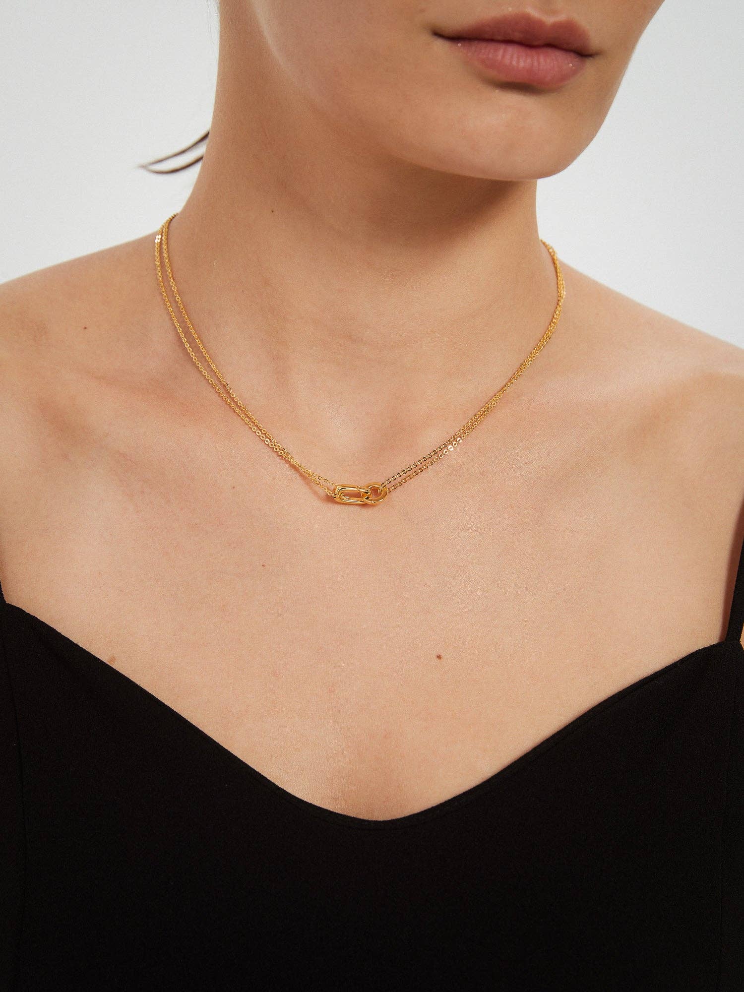 Miss Cecilia - Vente Collier maille et chaîne - Collier Chaîne Éternelle1