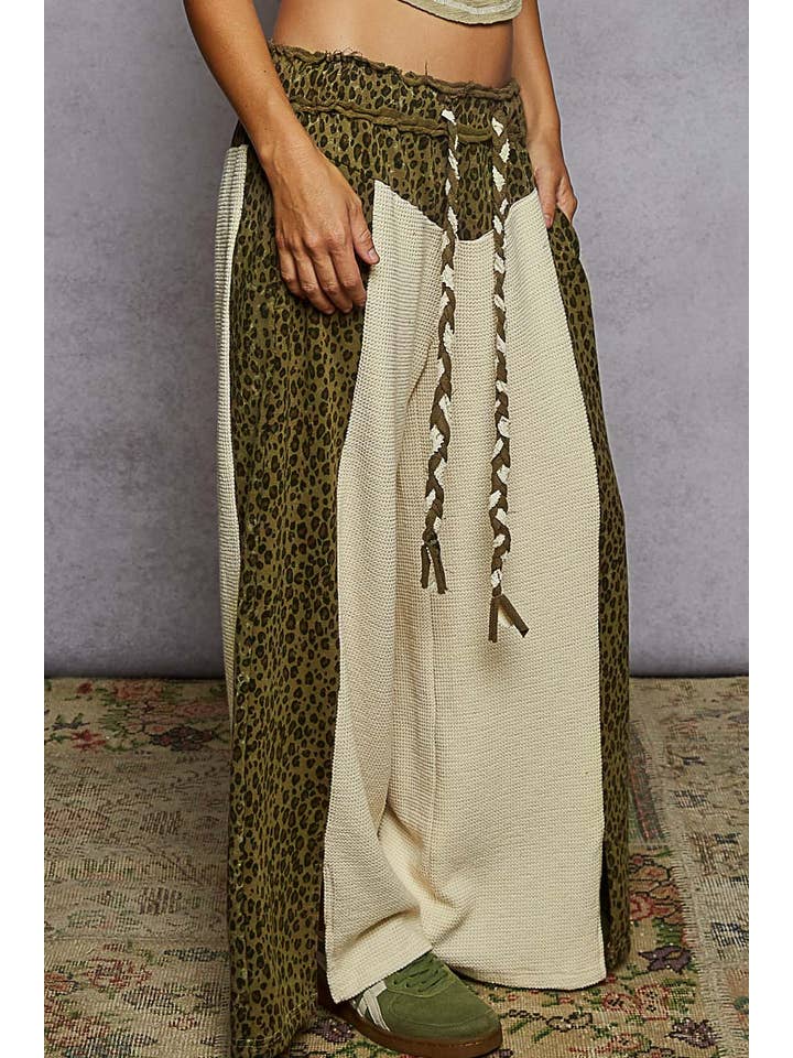 Pol Clothing - Wholesale Pants - Women's - Animal print contrast thermal straight fit knit pants4