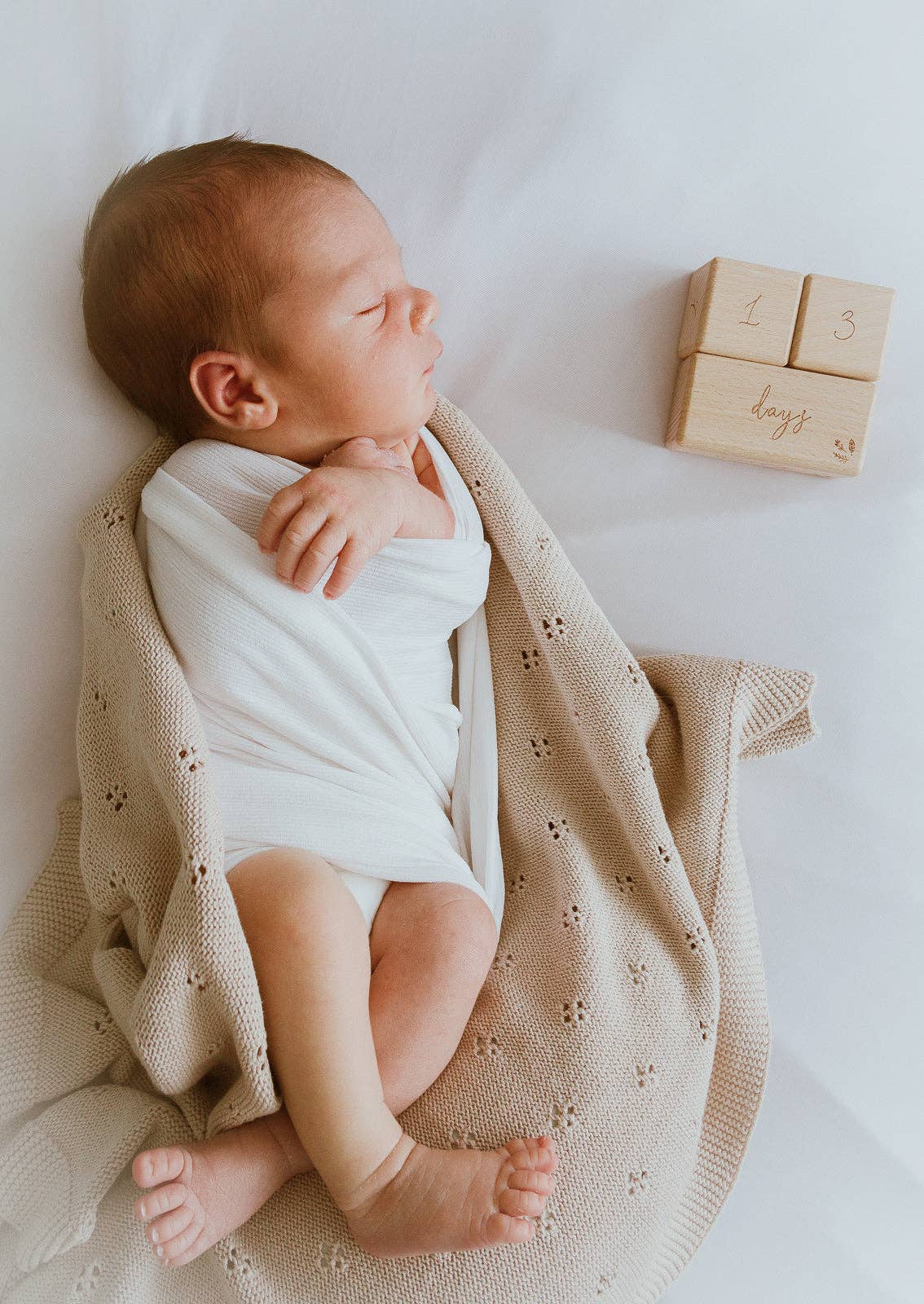 Over the Dandelions - Vente Illustration événement/souvenir - Enfant et bébé - Ensemble de Blocs en Bois Milestone1