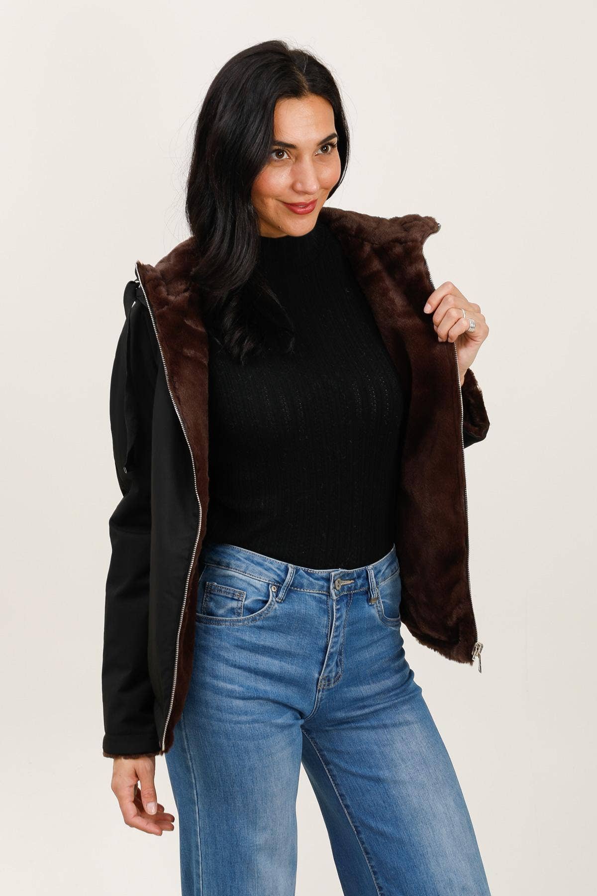 Attrait Paris - Wholesale Parka - Women's - Short hooded parka, reversible fur11