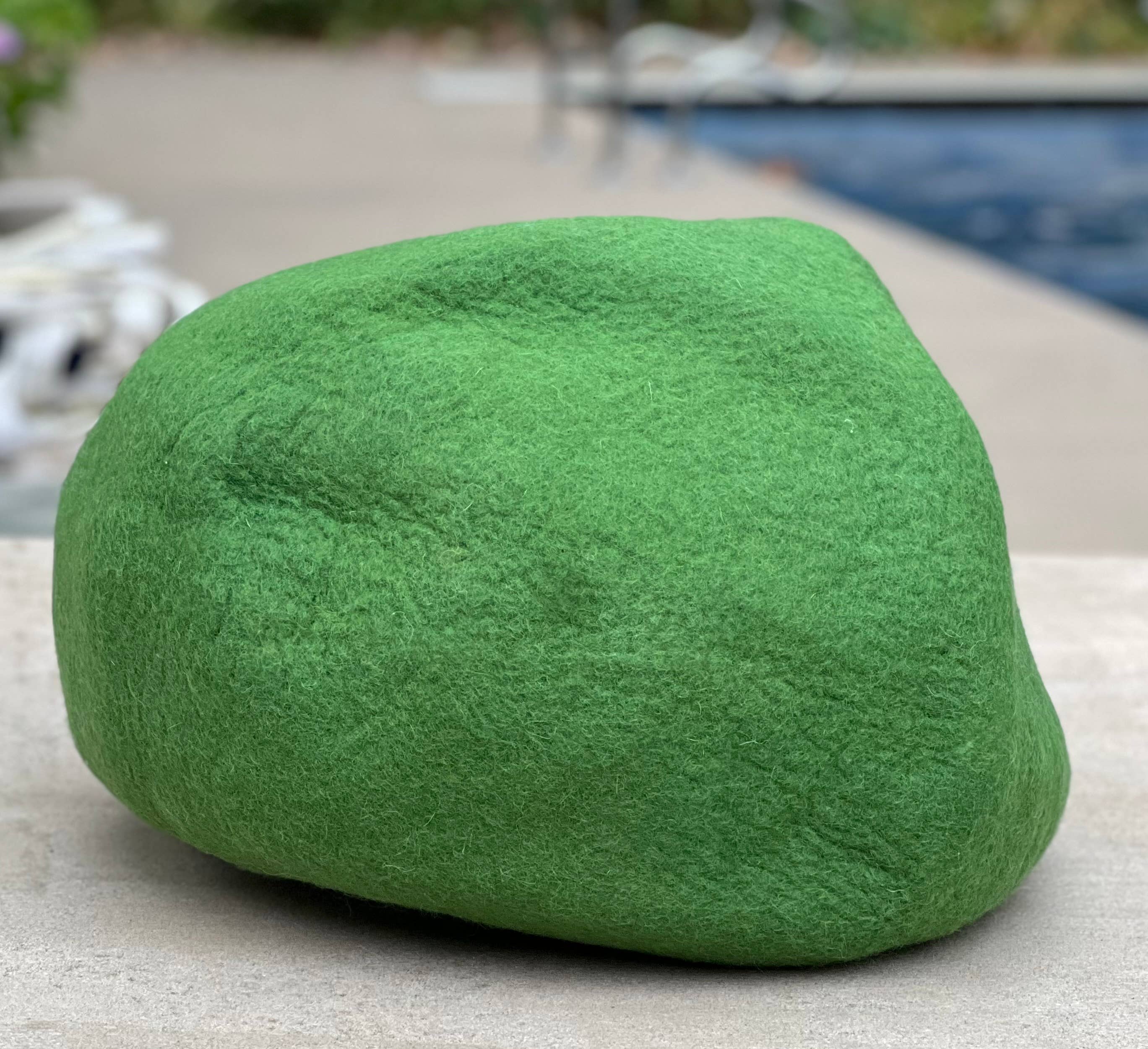 Lungta Imports - Wholesale Pet Cave - Cat/Dog - Hand Made Felt Wool Cat Cave / Cat Bed / Warm Cat House (Cop23