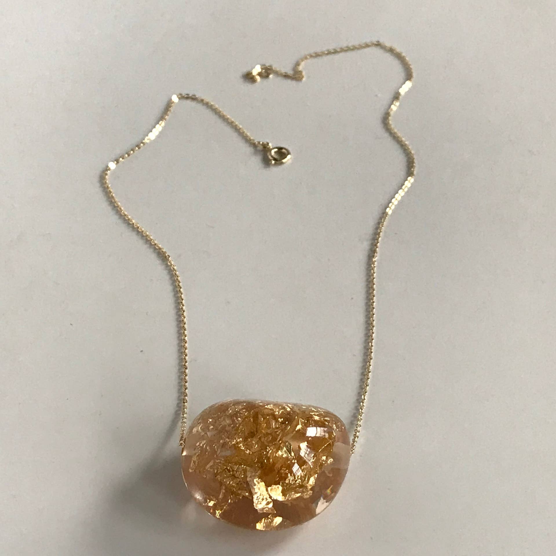 Belart Fair Trade – Colar pingente/pendente por atacado – Pingente Nube de Cápsula Tagua Único Fundido à Mão em Resina1