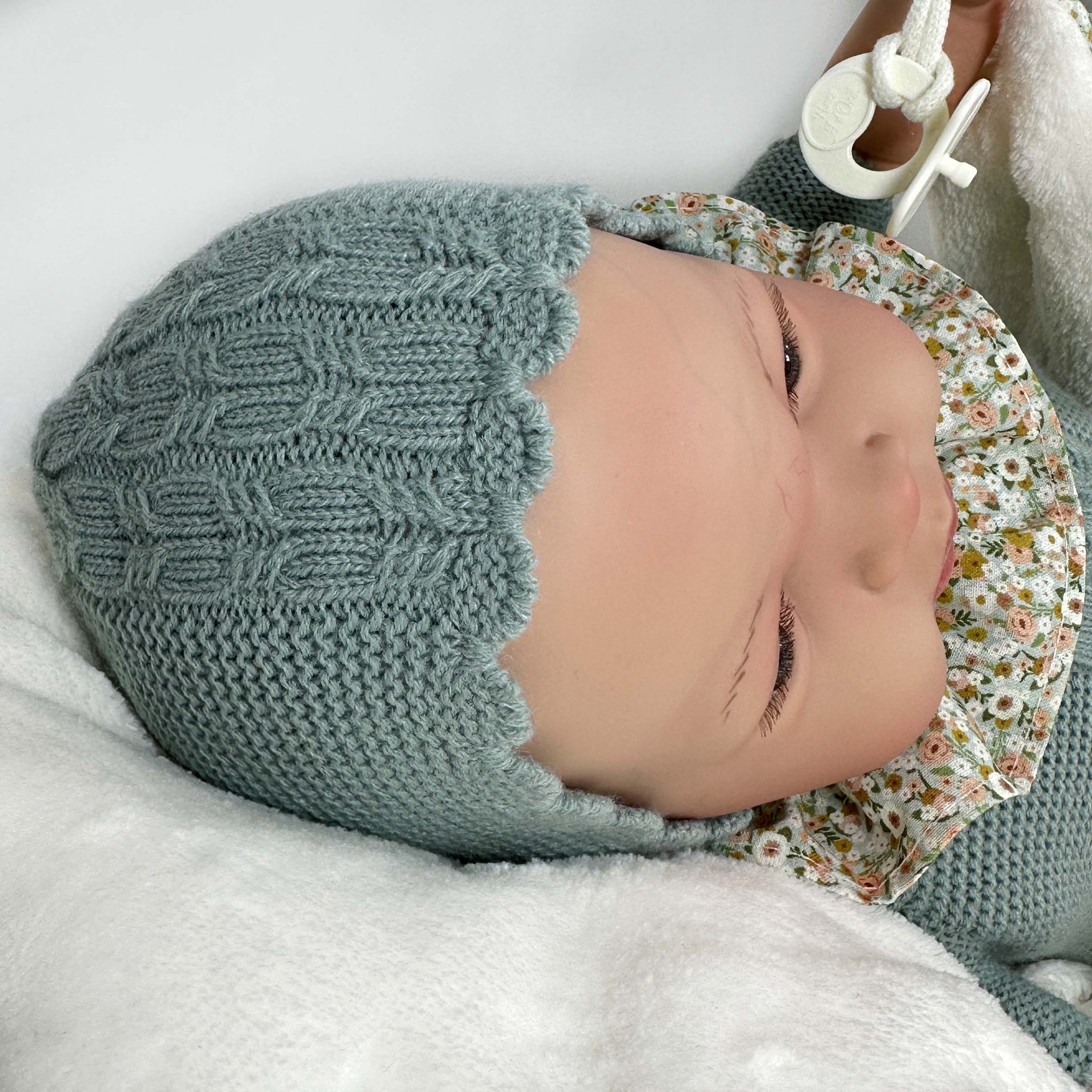 Nines Artesanals d'Onil Dolls - Wholesale Doll - Kids - SANDRA PREMIUM REBORN GREEN DOLL3