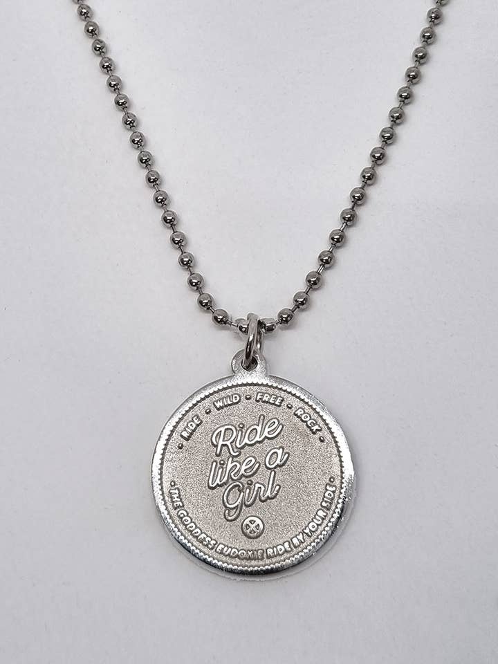 Medaglione portafortuna Bonnie per la vendita all'ingrosso da parte di Eudoxie