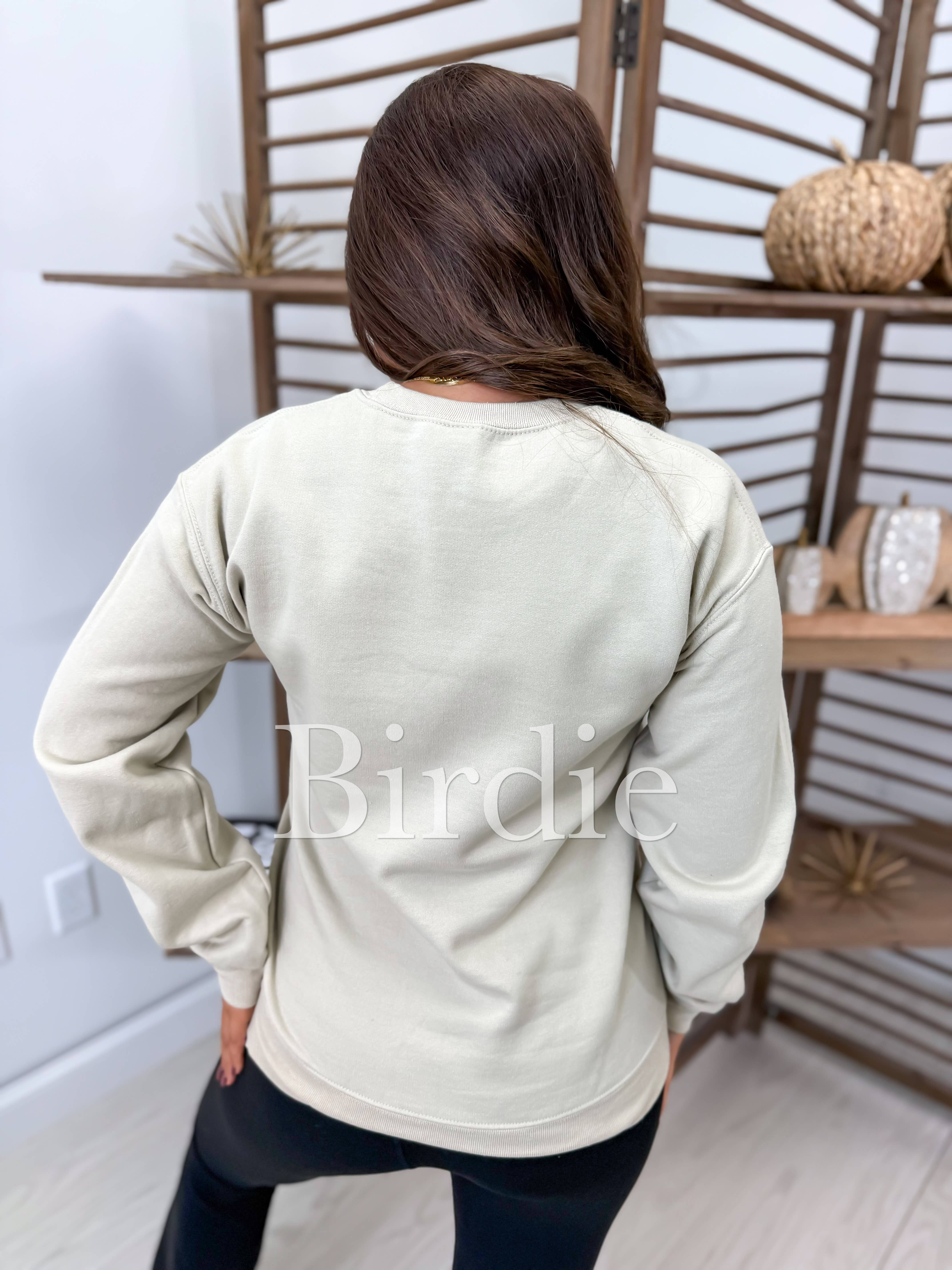 birdie - Wholesale Sweatshirt - Women's - He's Hunting Graphic Crewneck on Sand3