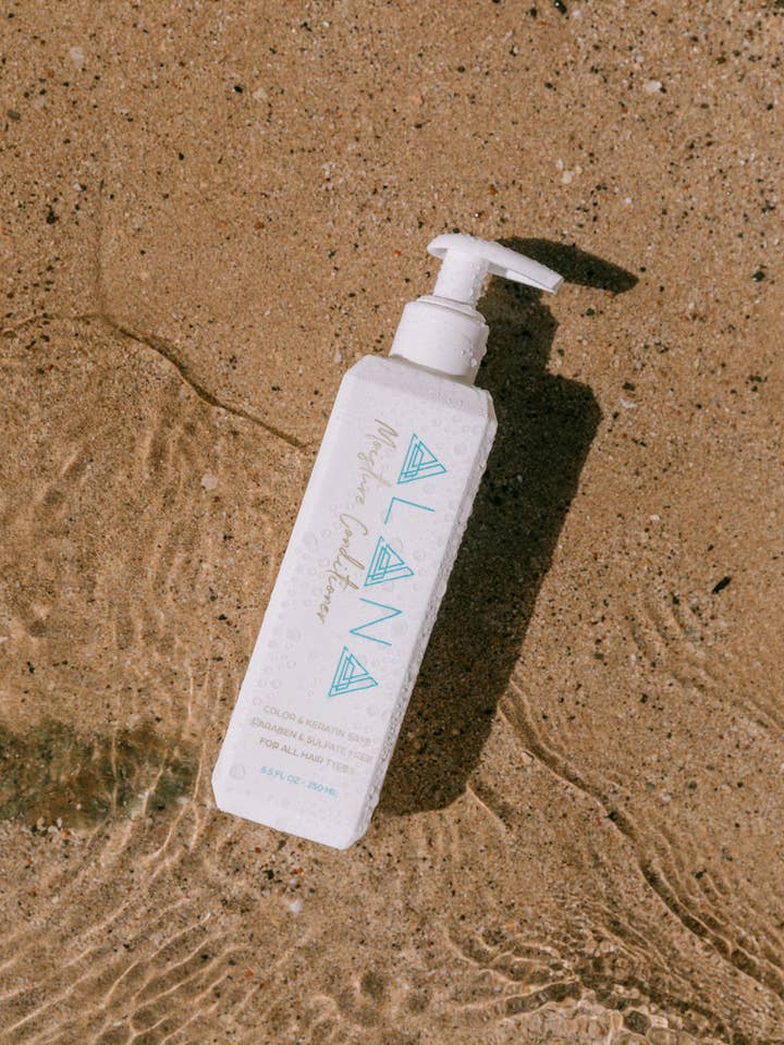 Moisture Conditioner- Rich conditioner. It quenches dry hair for wholesale by Alana Hair Kauai