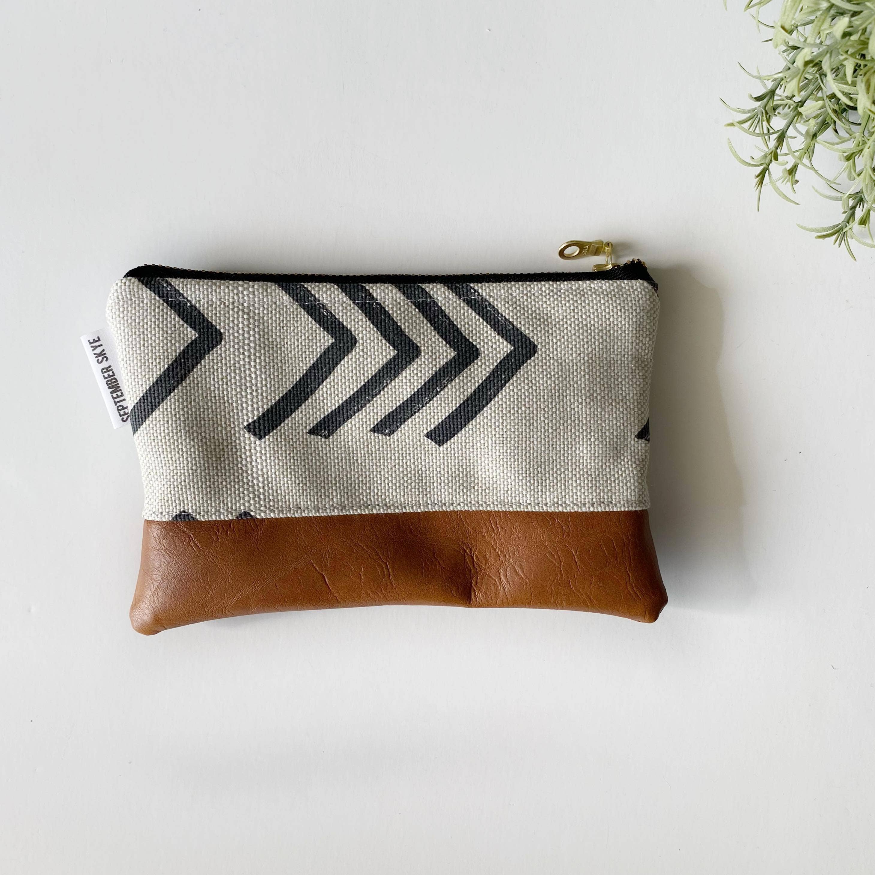 September Skye Bags & Accessories - Wholesale Coin Purse - Women's - Coin purse in mudcloth arrow