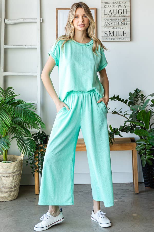7th Ray - Wholesale Loungeset - Dames - Stevige Getextureerde Korte Mouw Wijde Pijpen Broek Lounge Set TP5504
