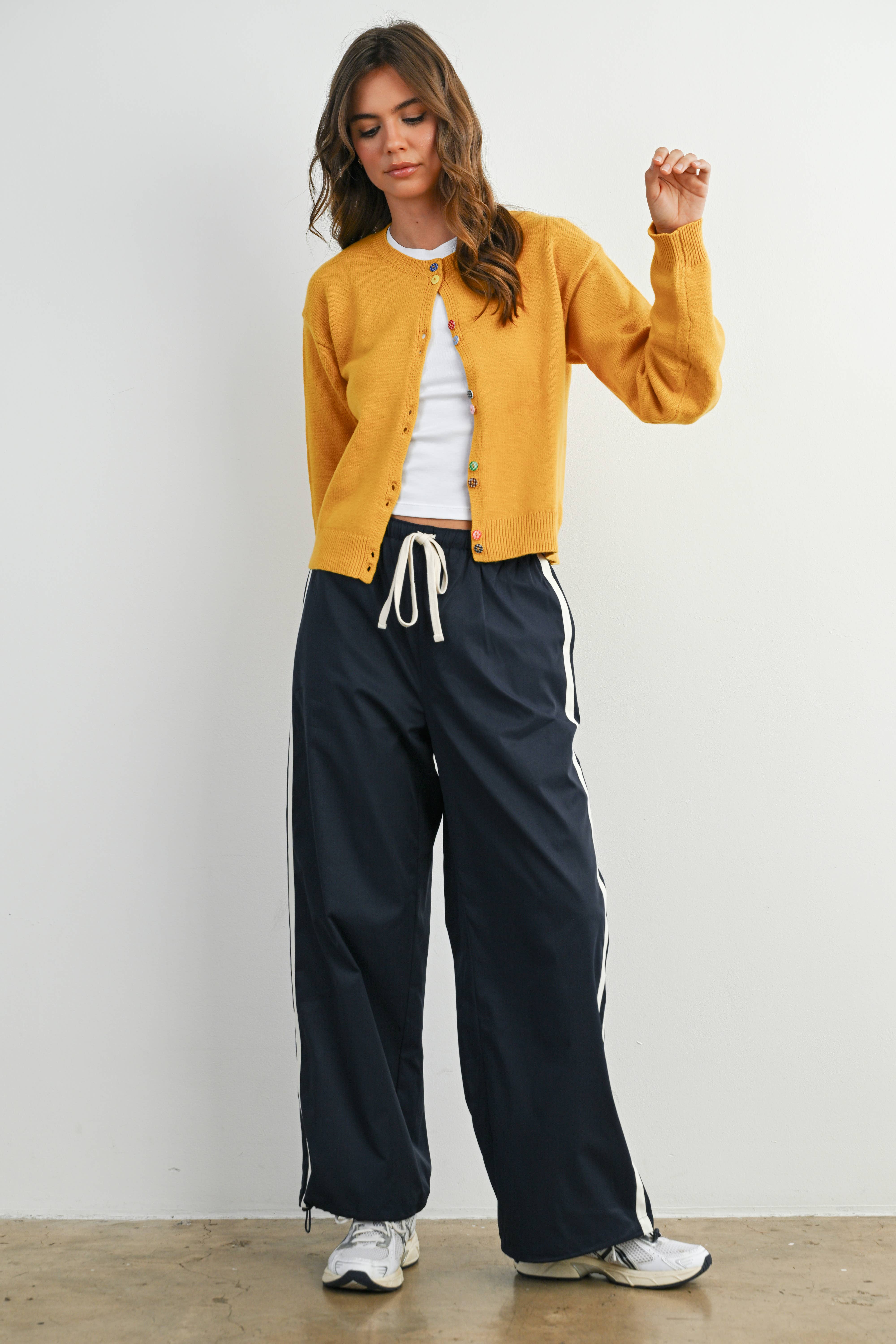 BUTTERMELON - Wholesale Cardigan - Women's - Long Sleeve Buttoned Cropped Cardigan - BMC790617