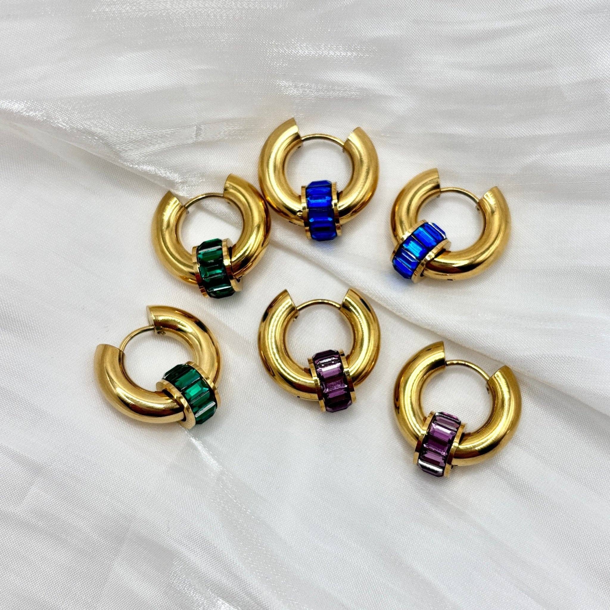 DUESTELLE ITALIA - Wholesale Huggie Earrings - Luna Bolt Hoops - Rounded Hoop Earrings with Zirconia6