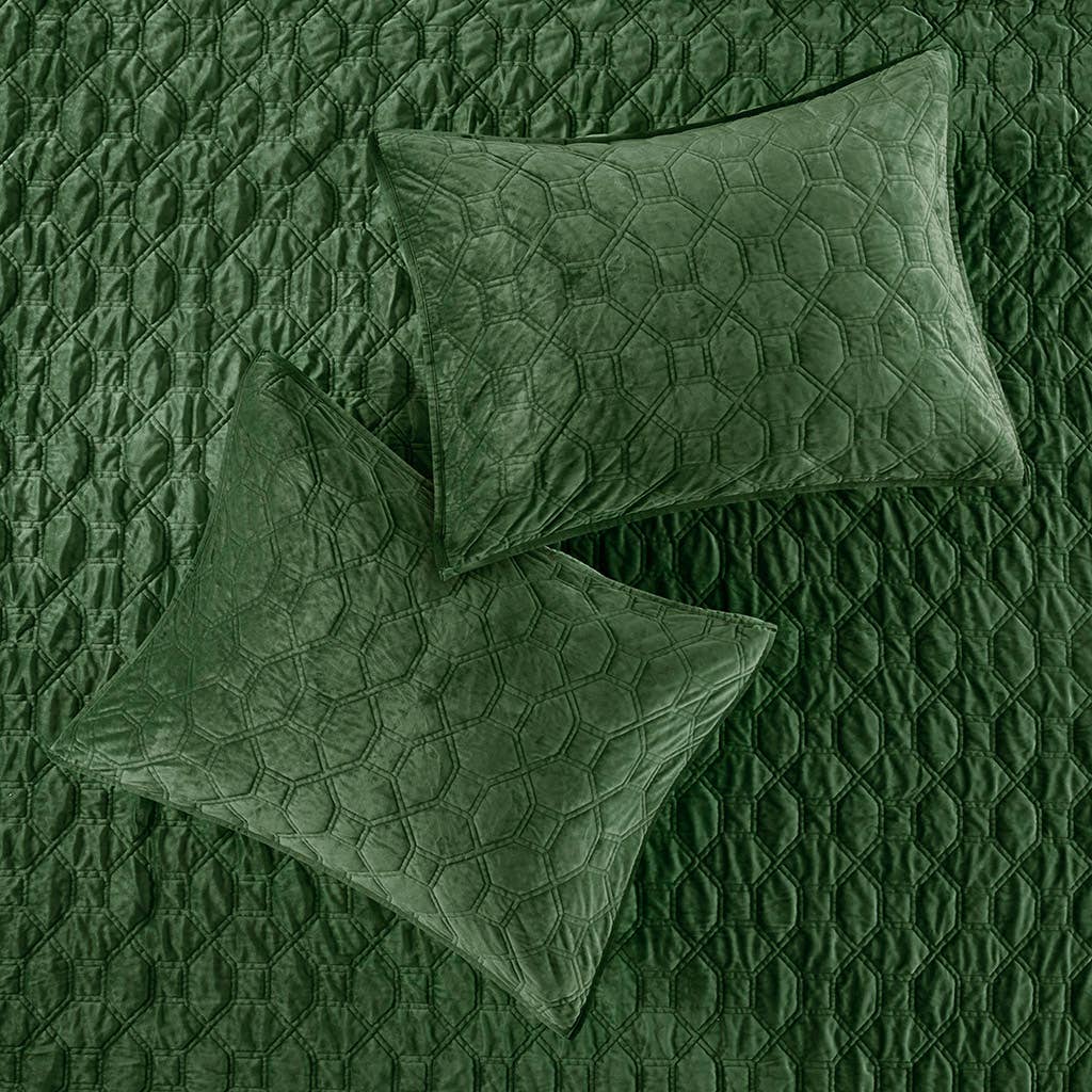 Velvet 3-Piece Quilt Set, Green for wholesale on Faire6