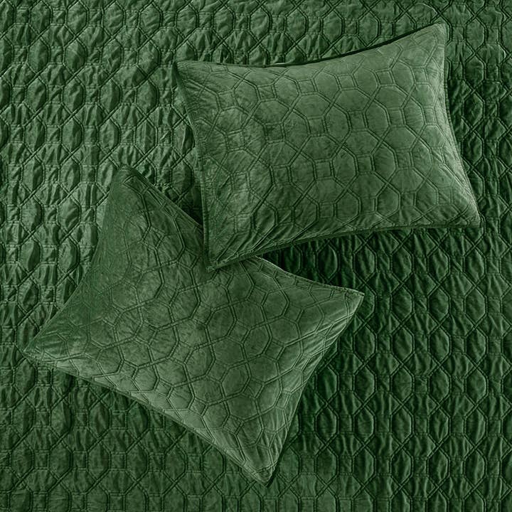 Velvet 3-Piece Quilt Set, Green for wholesale on Faire6
