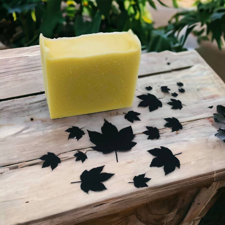 Savon Douceur du Canada : Un Concentré de Réconfort et de Tendresse Boréale. for wholesale by QuinteSens