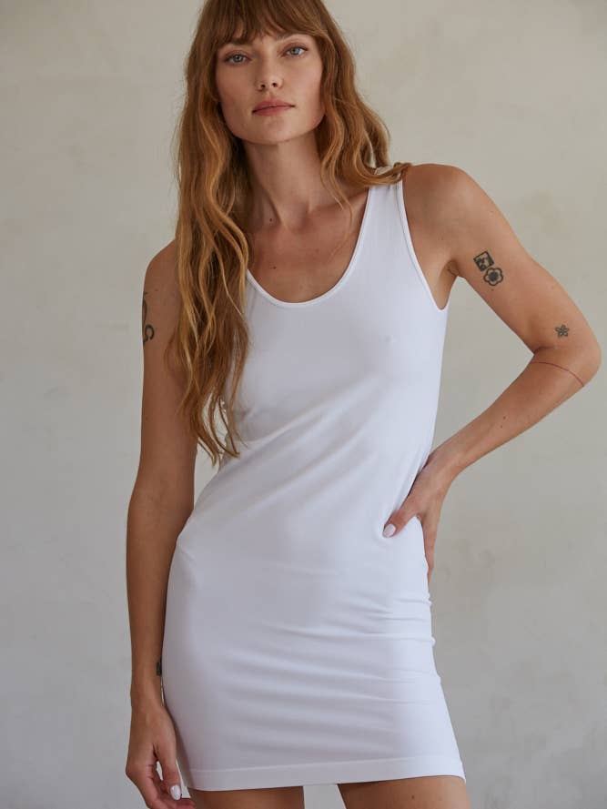 S1171 | Solid Seamless U&V-neck Reversible Tunic Dress for wholesale by By Together