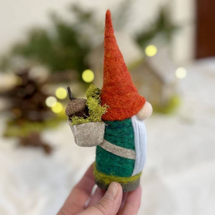 MJ and Me – wholesale Juldekoration – Bashkim, Samlaren Gnome1