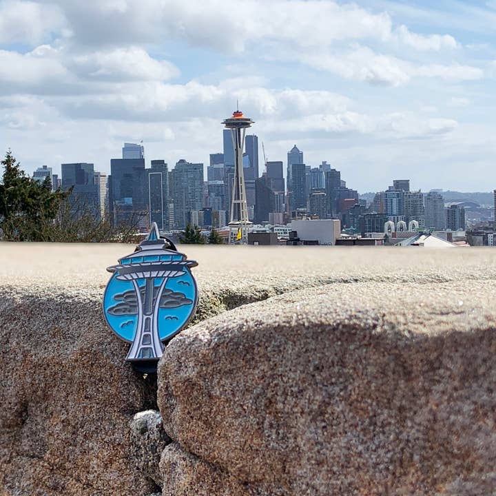 Transit Tees - Wholesale Lapel Pin/Button - Seattle Space Needle Enamel Pin