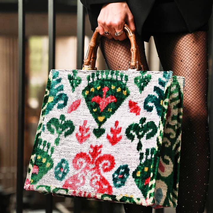 Borsa Grande in Velluto Ikat Colorato con Manico in Bambù per la vendita all'ingrosso da parte di MIASETA