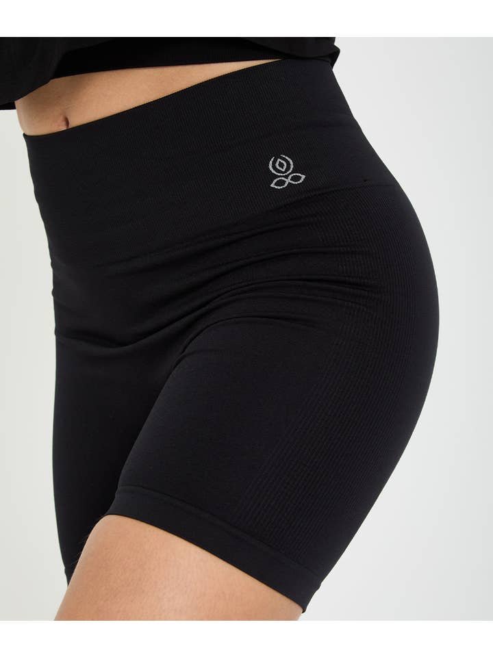 Yoga Searcher - Vente Short de sport – femme - YADU - Short en polyamide recyclé3