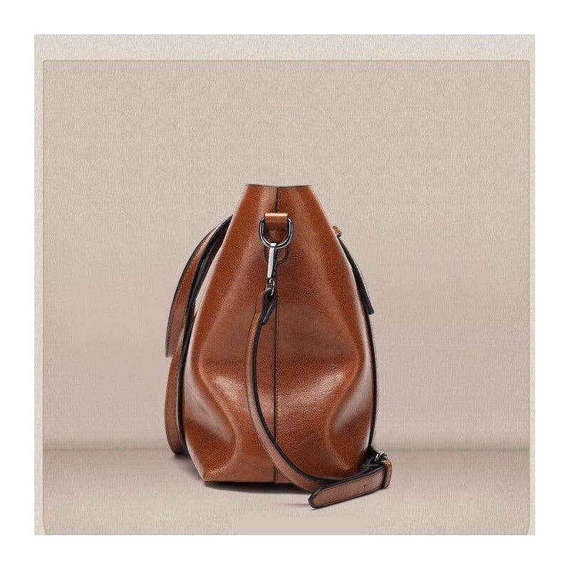 Brown Fashion One-Shoulder Crossbody Oil Leather Handbag for wholesale on Faire1