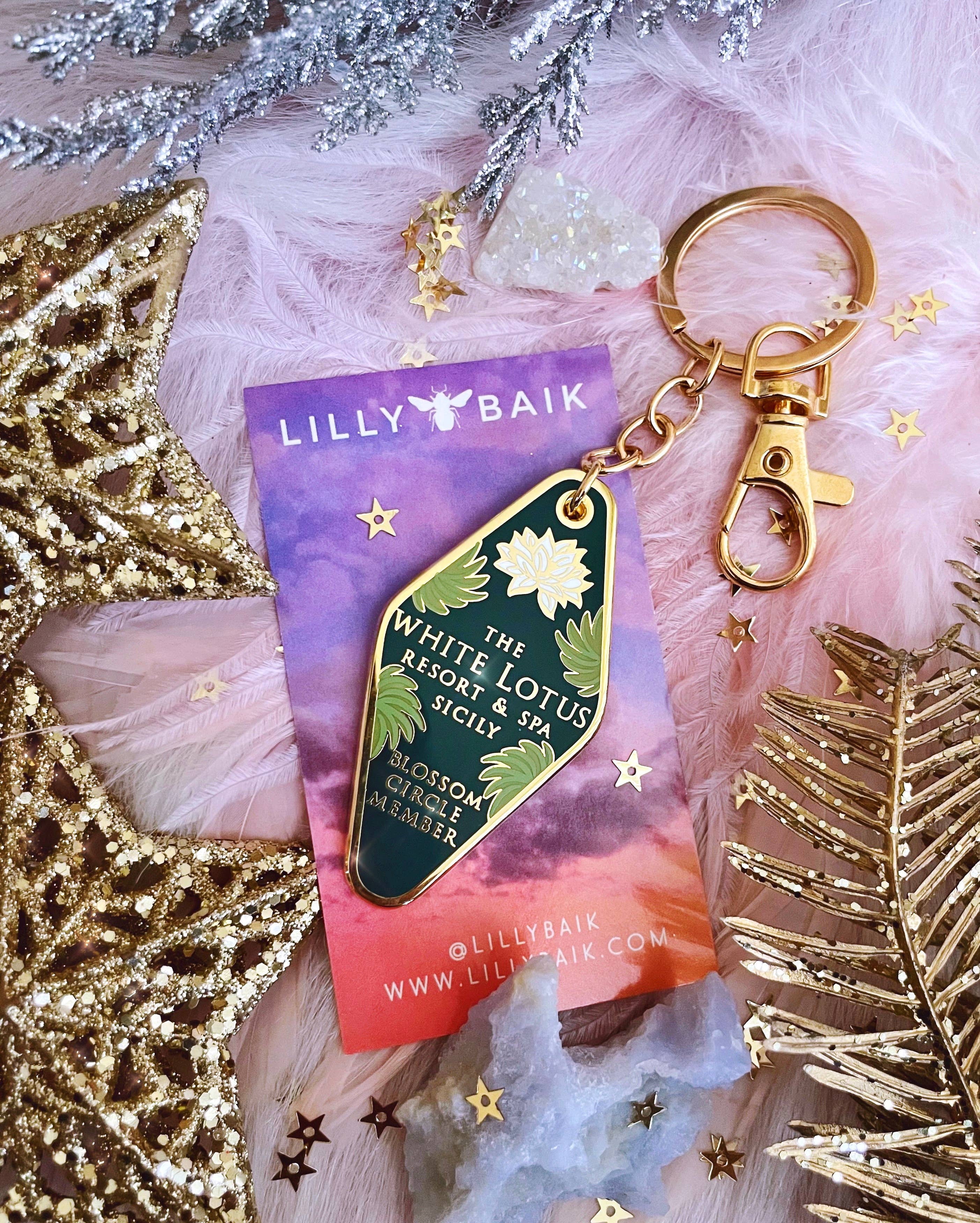 Lilly Baik - Wholesale Keychain - Women's - White Lotus Sicily Enamel Hotel Tag Keychain1