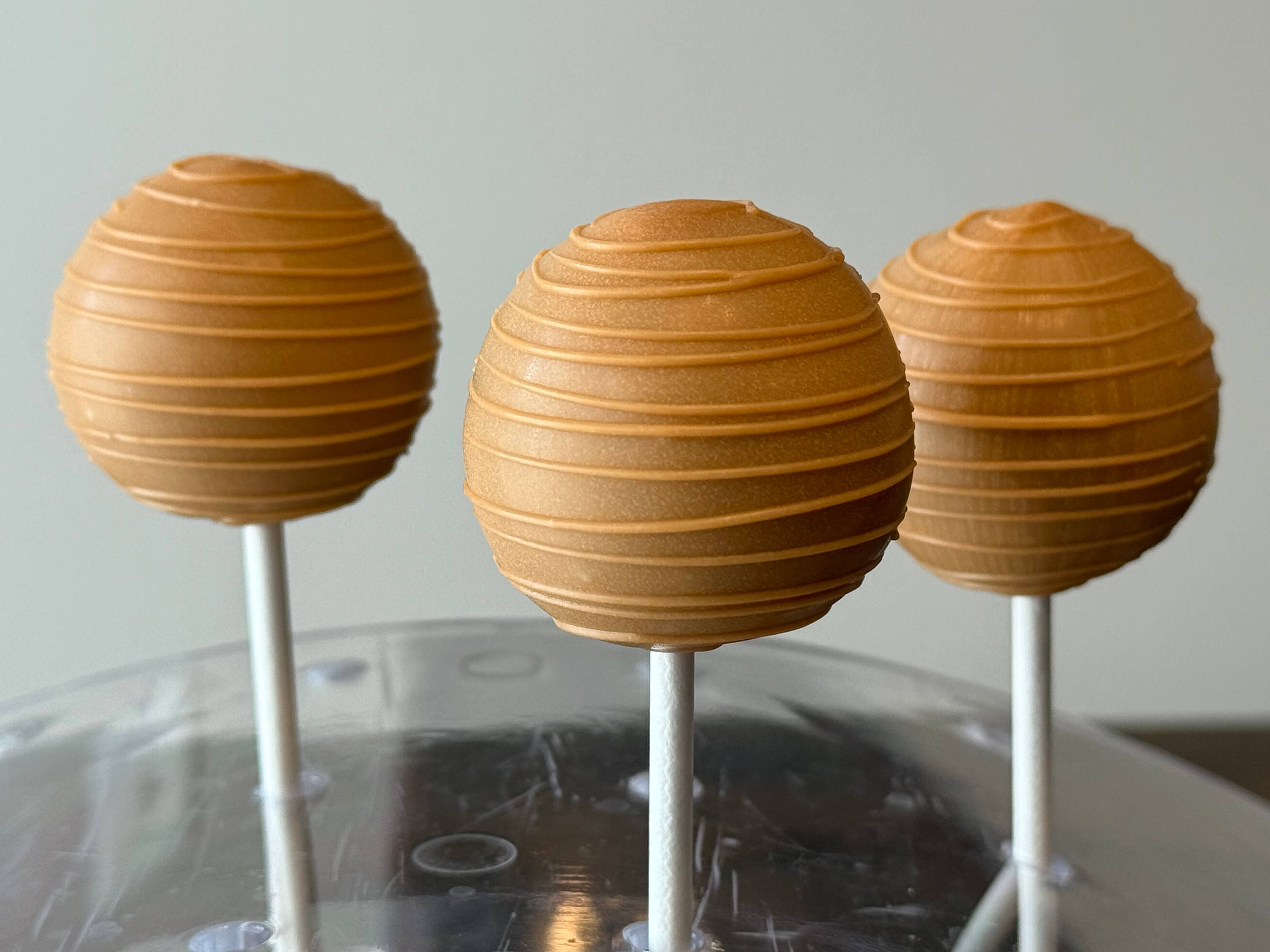 LSJ Creations - Wholesale Cake - Pumpkin Spice Cake Pops