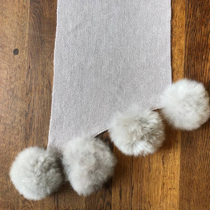 Samantha Holmes Alpaca Clothing and Gifts – wholesale Hat accessory – Women's – Alpaca Fur PomPom6