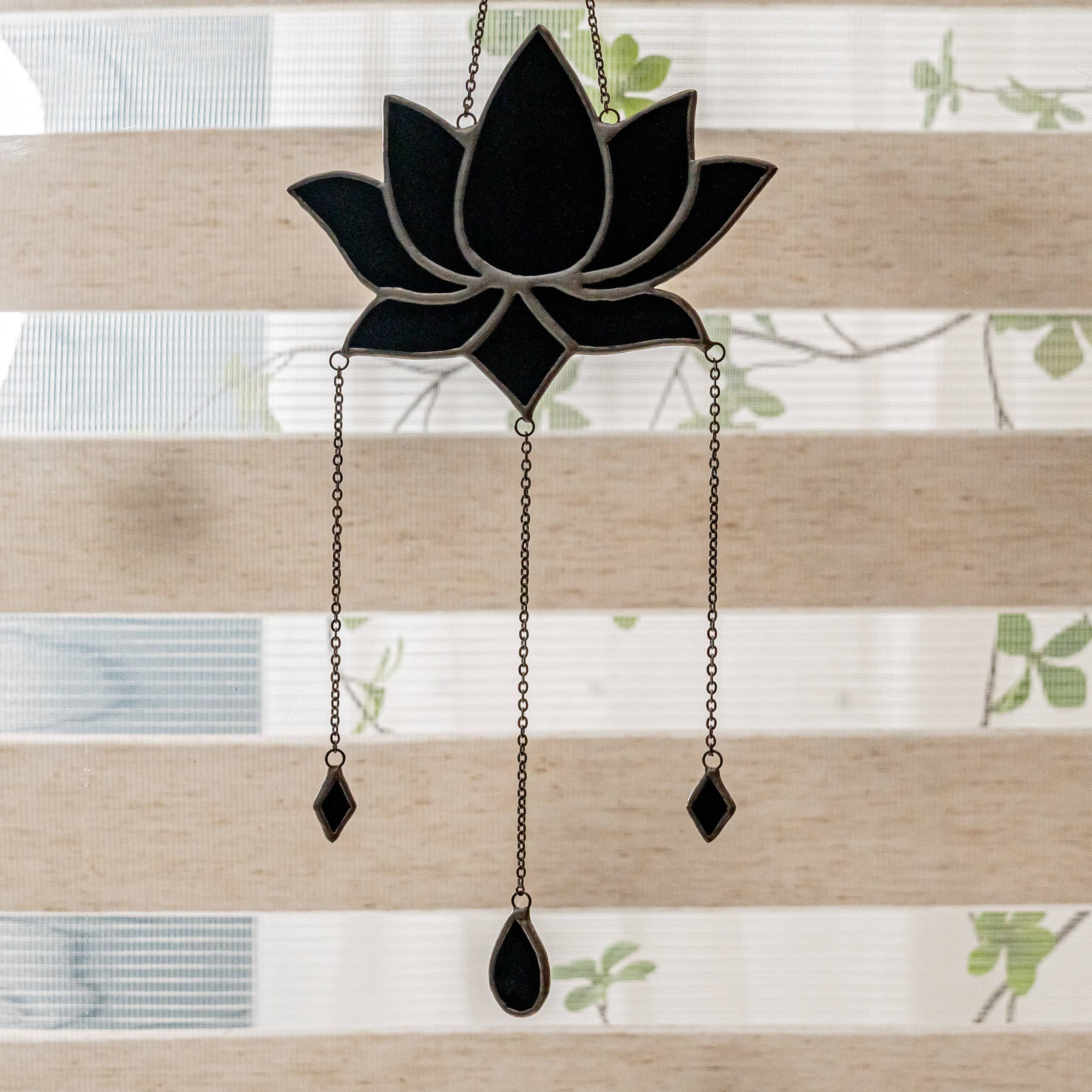 MondoBellissimo - Wholesale Suncatcher - Lotus Stained Glass Art F1611