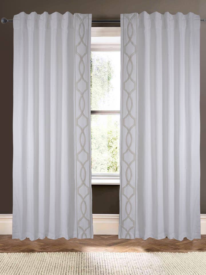 Rideau en mélange lin-coton blanc 108" Pride pour la vente par Creative Threads, Inc.