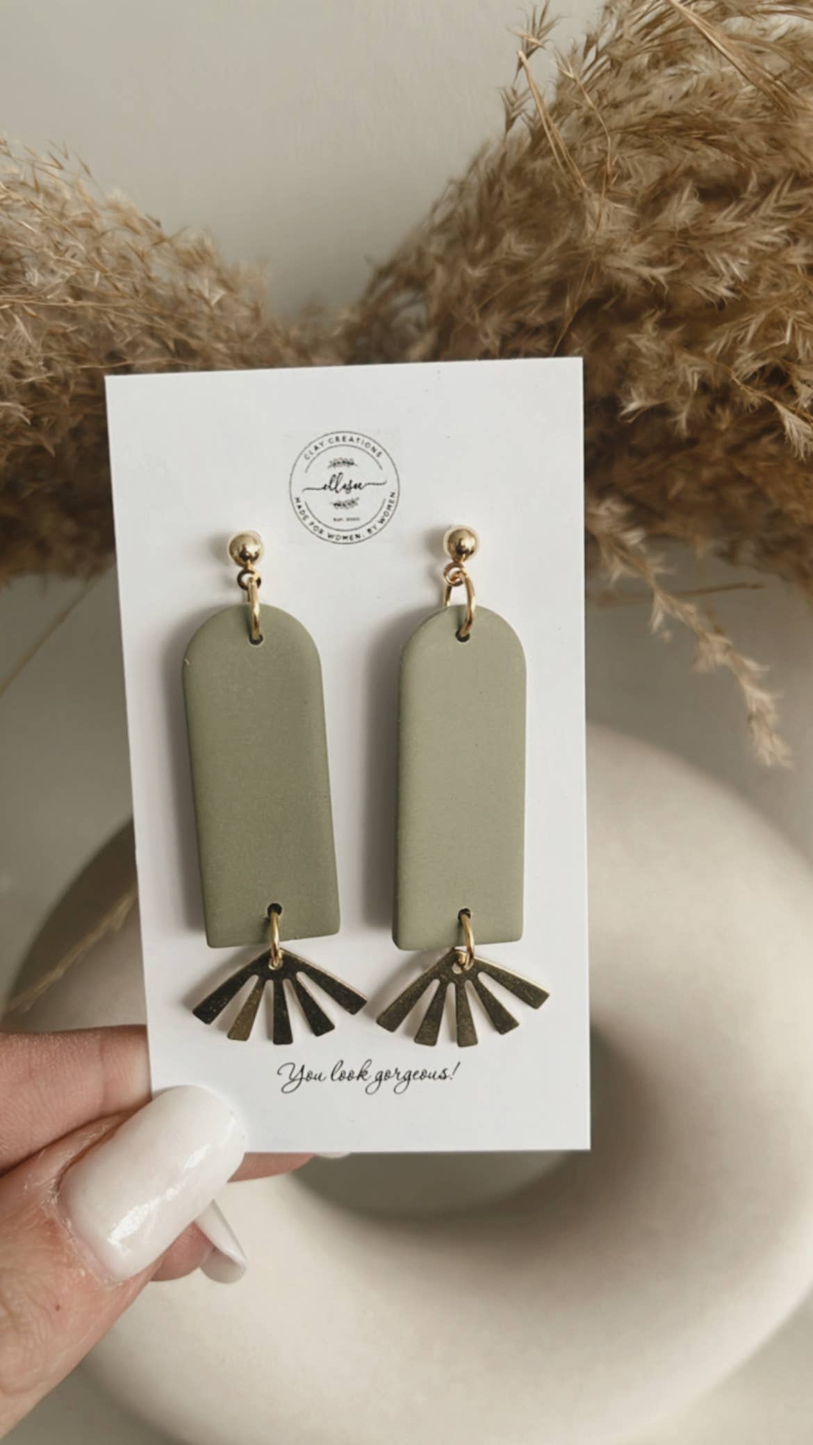 ElleseeWomen - Wholesale Dangle Earrings - Constance Dangles3