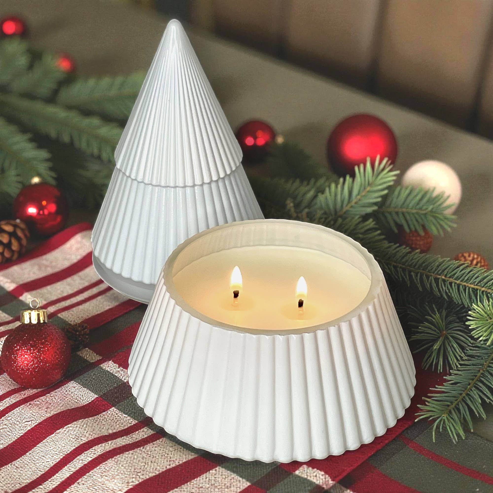 Crooked River Candle - Wholesale Jar/Filled Candle - Vanilla Bean Noel-Scented Candle-White Glass Tree-Holiday0