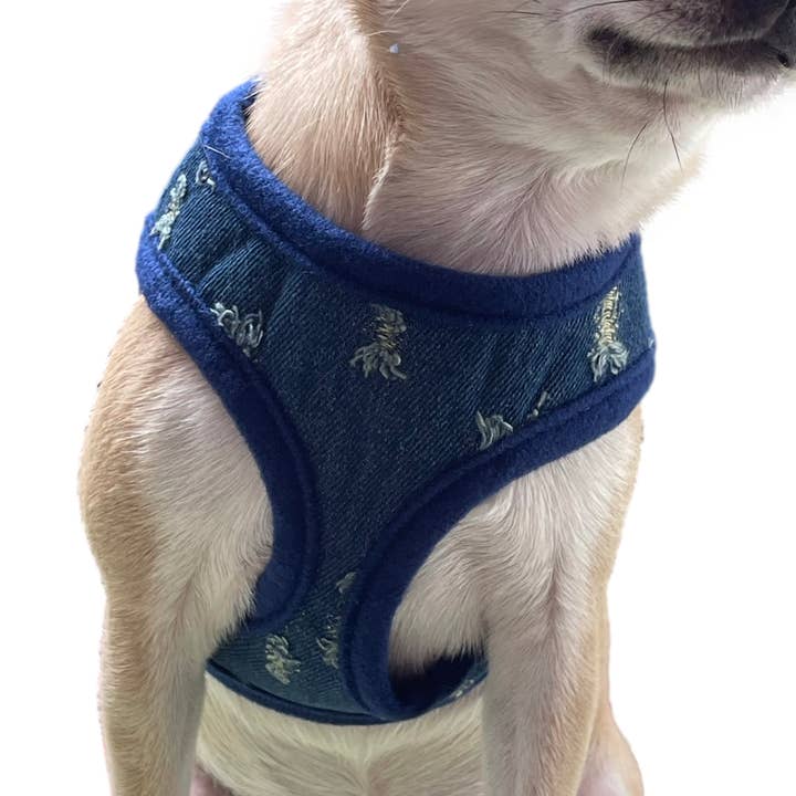 Harnais ajustable pour chien en denim vieilli pour la vente par Sassy Dog Fashions