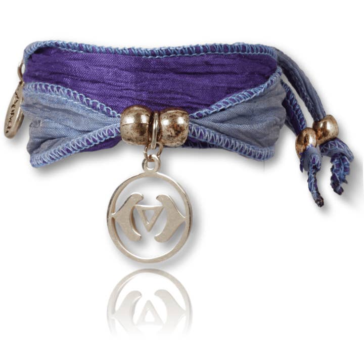 Brow chakra silver plated bracelet intuition & consciousness for wholesale by Anísch de la Cara