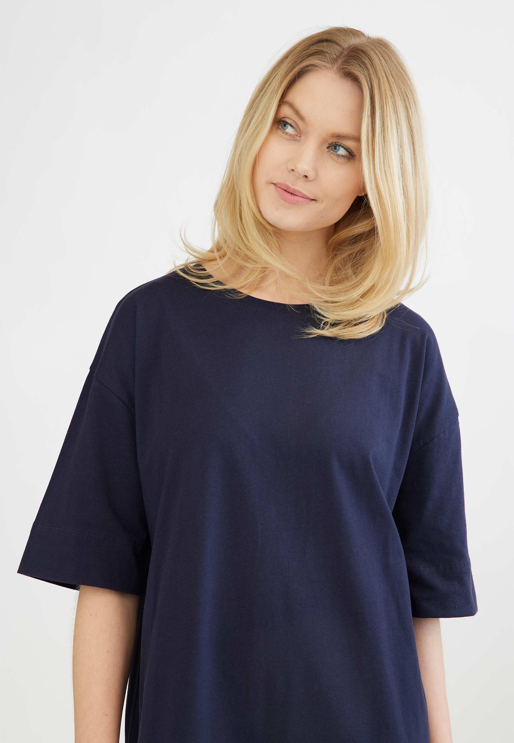 GROBUND - Wholesale Dress - Women's - GROBUND Nora t-shirtkjolen - den i mørkeblå1