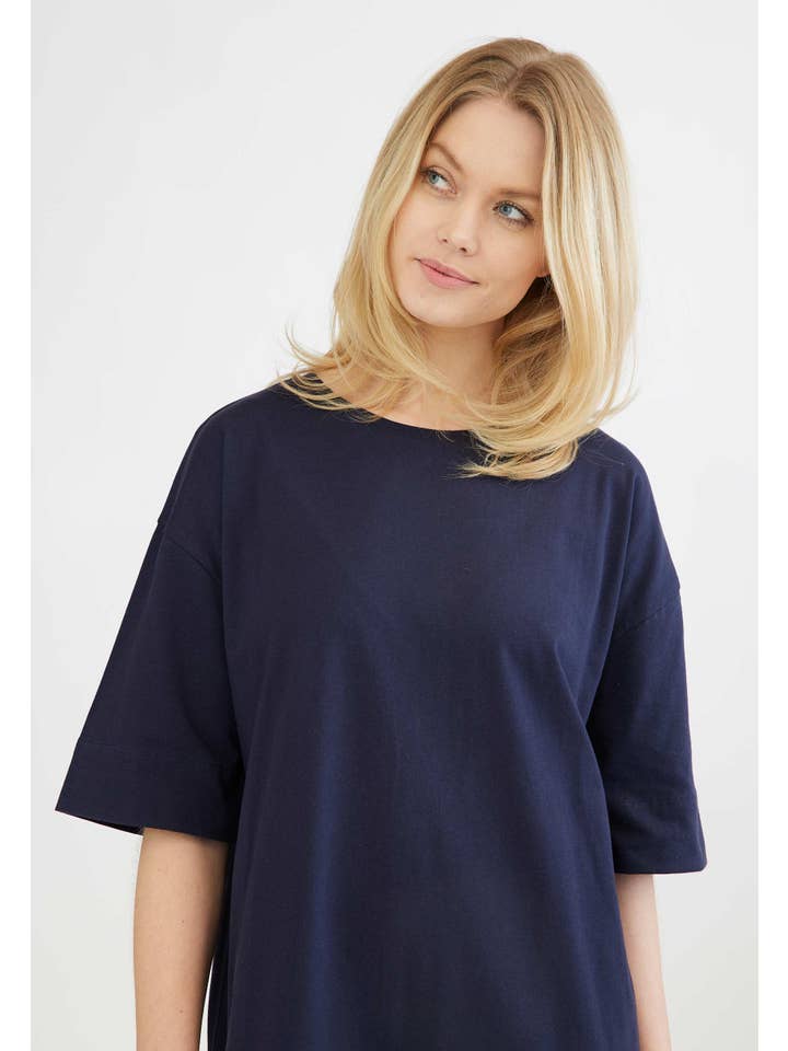 GROBUND - Wholesale Dress - Women's - GROBUND Nora t-shirtkjolen - den i mørkeblå1