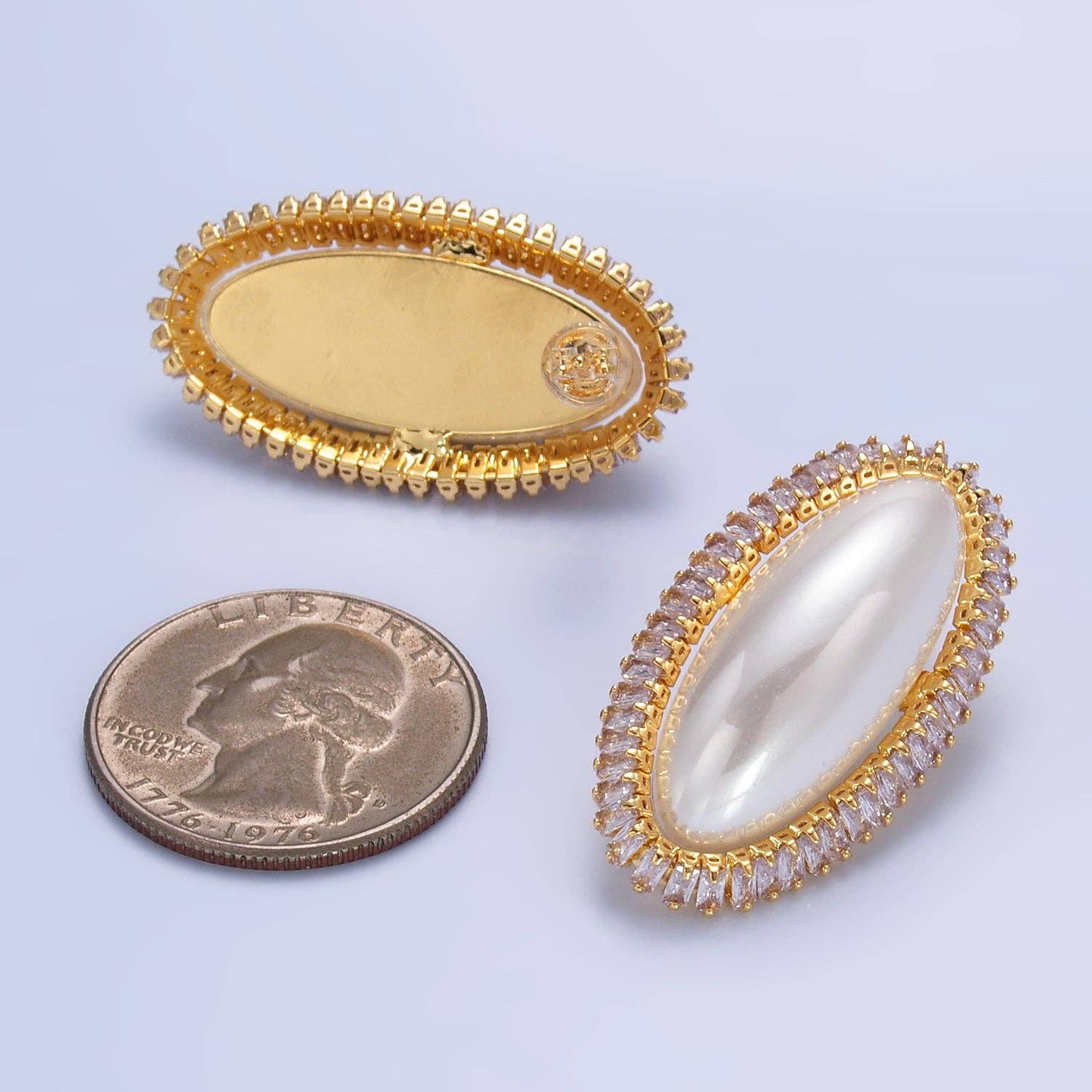 Simply Jewels – wholesale Solitärörhängen – Guld Vintage Guld Baguette Statement Örhängen EA-01471