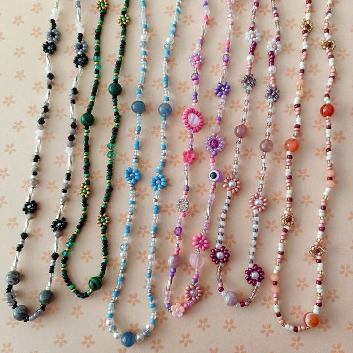 Collares Florales Hechos a Mano con Cuentas de Vidrio y Piedras Naturales for wholesale by Kolorya