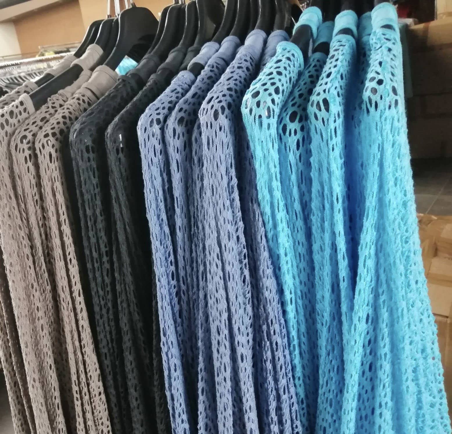 Dance in Paris - Venta al por mayor Cárdigan - Mujer - Cárdigan corto de rayón suave y elástico cortado con láser6