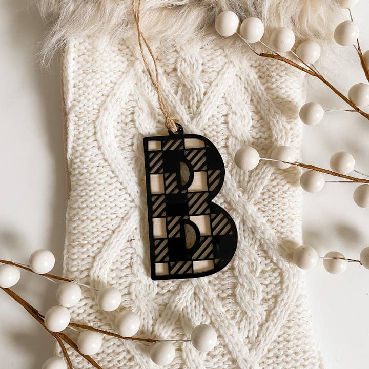 Porte-lettres à carreaux et étiquette cadeau pour la vente par The Little Loon Co.