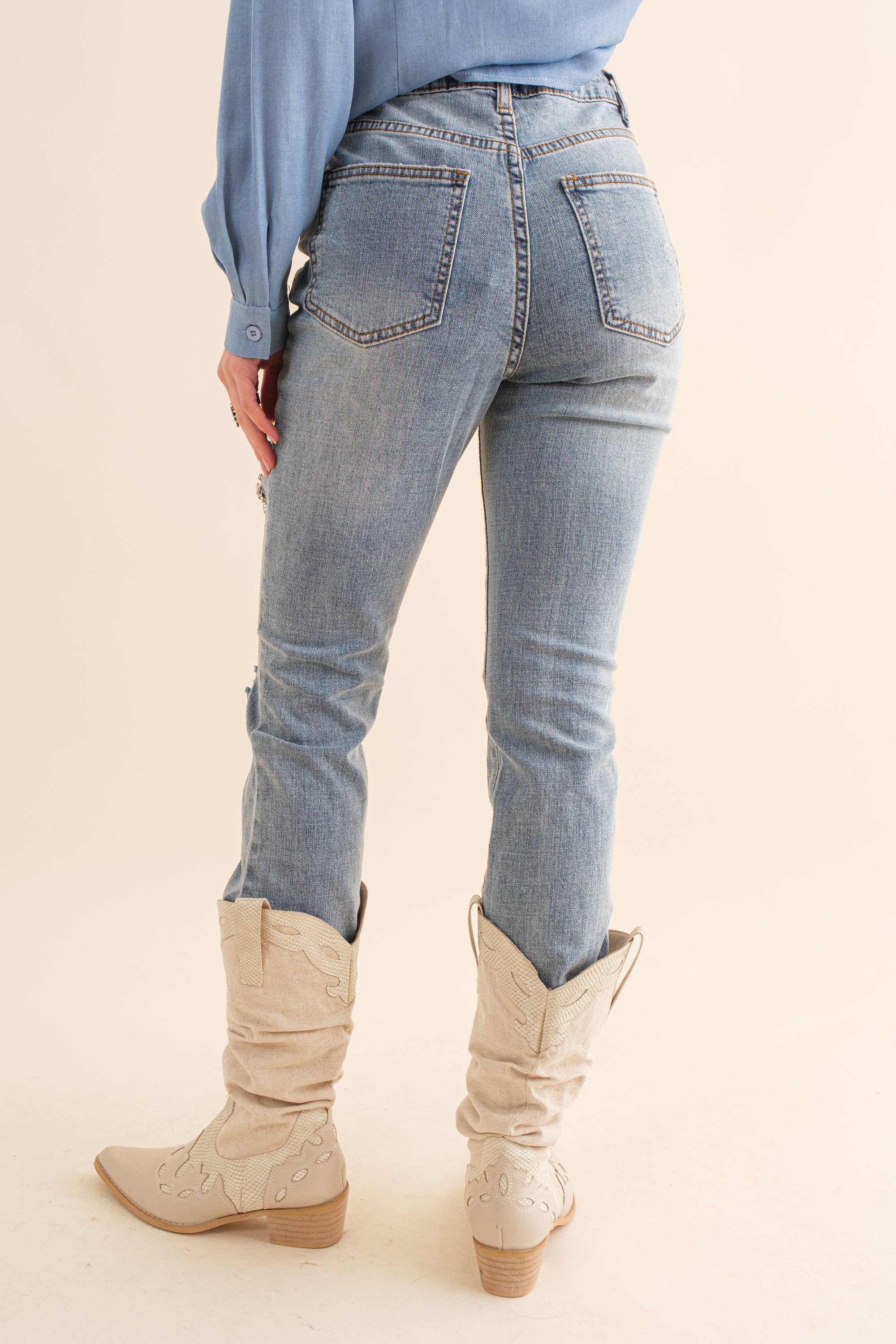 Blue B - Vendita all'ingrosso Jeans - Donna - 22300P - Jeans in denim elasticizzati con bottoni alla caviglia e bottoni a cuore8