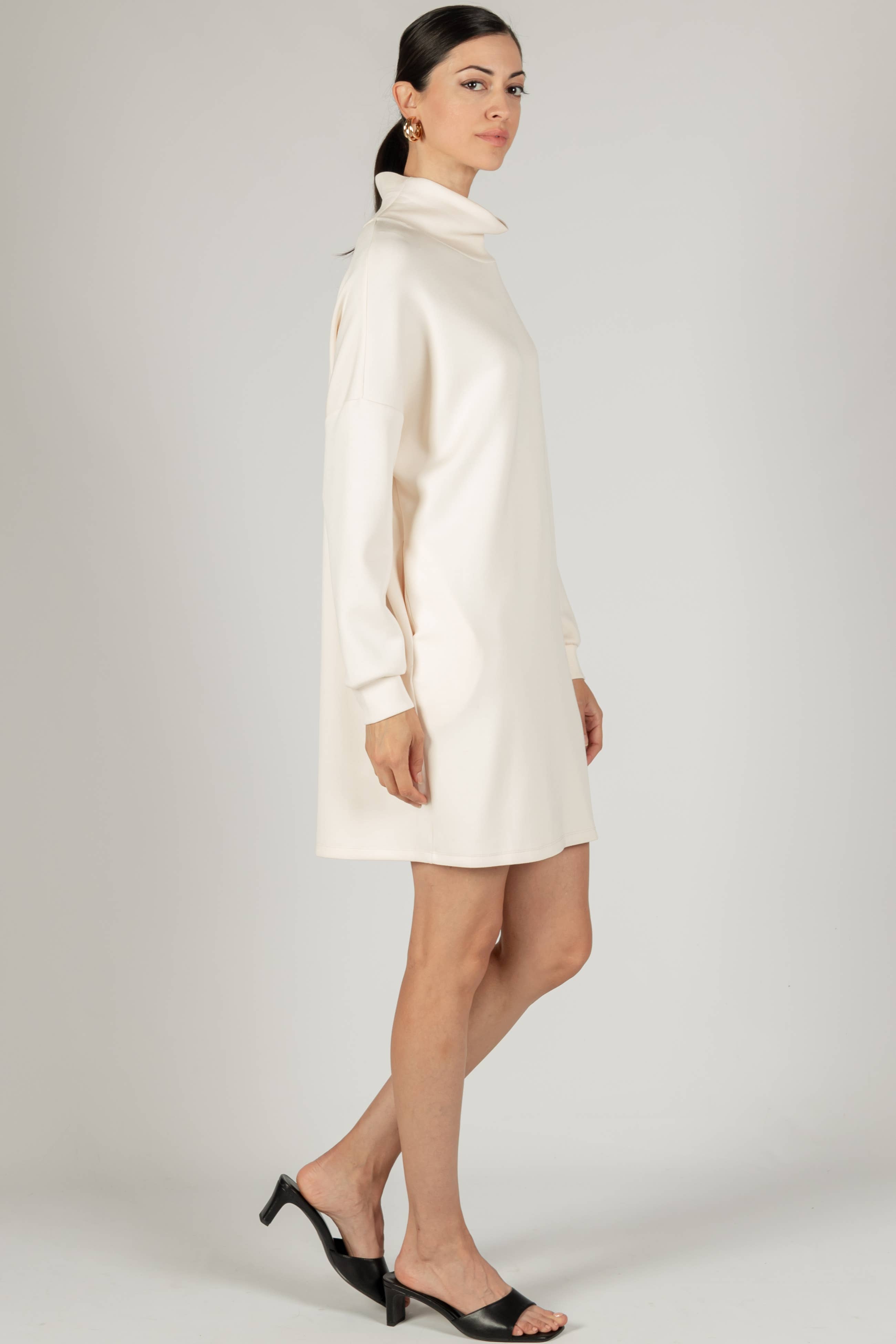 P. CILL - Vendita all'ingrosso Vestito - Donna - Abito con collo ad anello in modal color burro P. CILL9