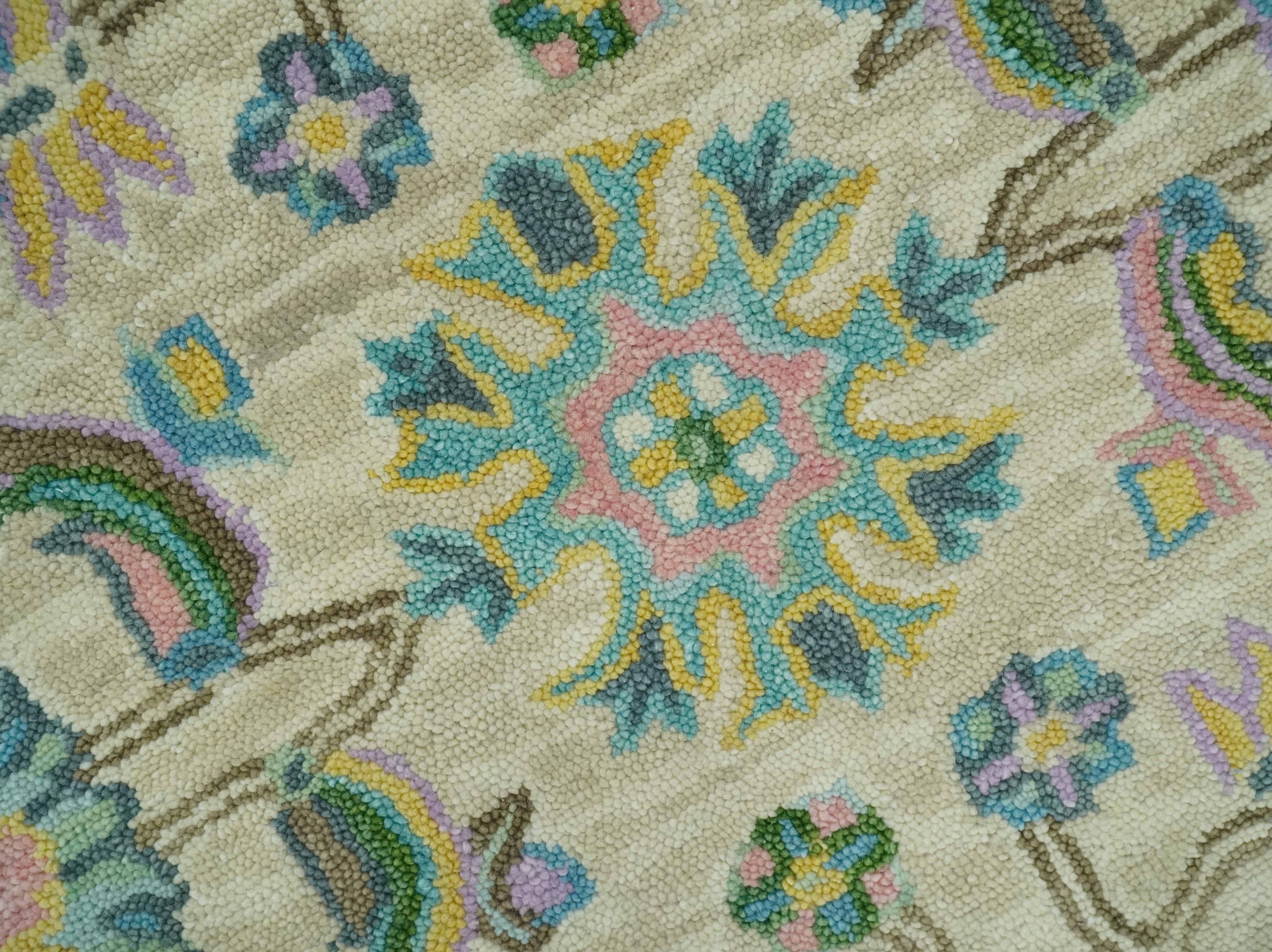 The Rug Decor, Inc. – Großhandel Teppichvorleger – Maßgefertigter beige, blau und lila traditioneller handgetufteter Wollteppich mit Blumenmuster3
