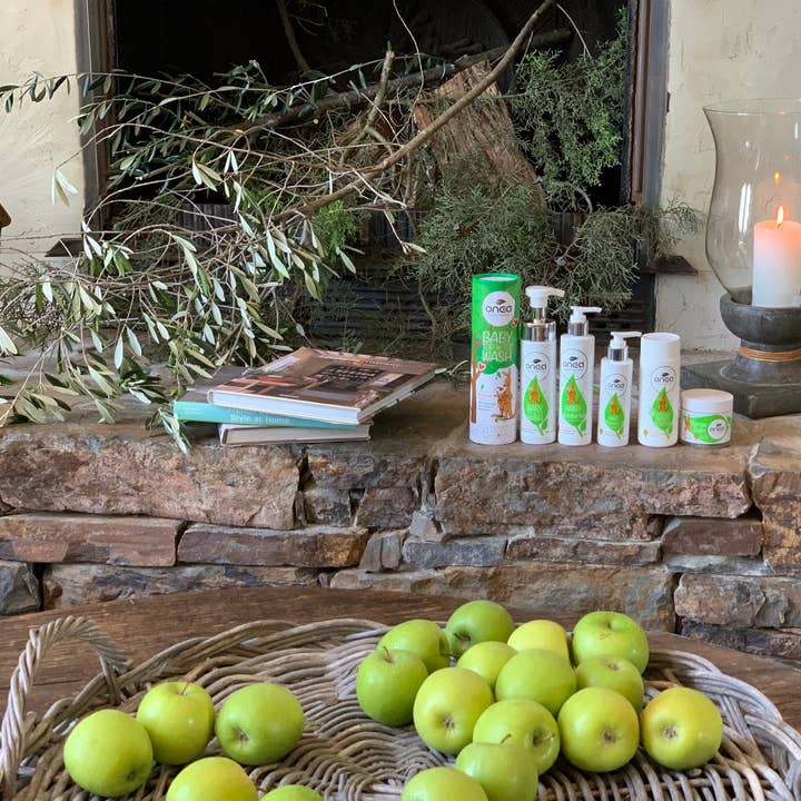 ONEA Organic Skincare - Wholesale Body/Talcum Powder - ONEA Organi Baby Apple Powder 3