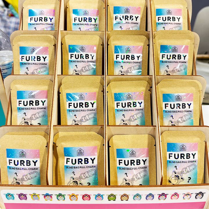 Art School Dropout - Wholesale Keychain - Unisex - Blind Bag Fuzzball Keychains1