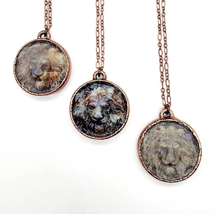Collana Leone Pietra di Sole Pietra di Luna // Gioielli Elettroformati per la vendita all'ingrosso da parte di MergingMetals