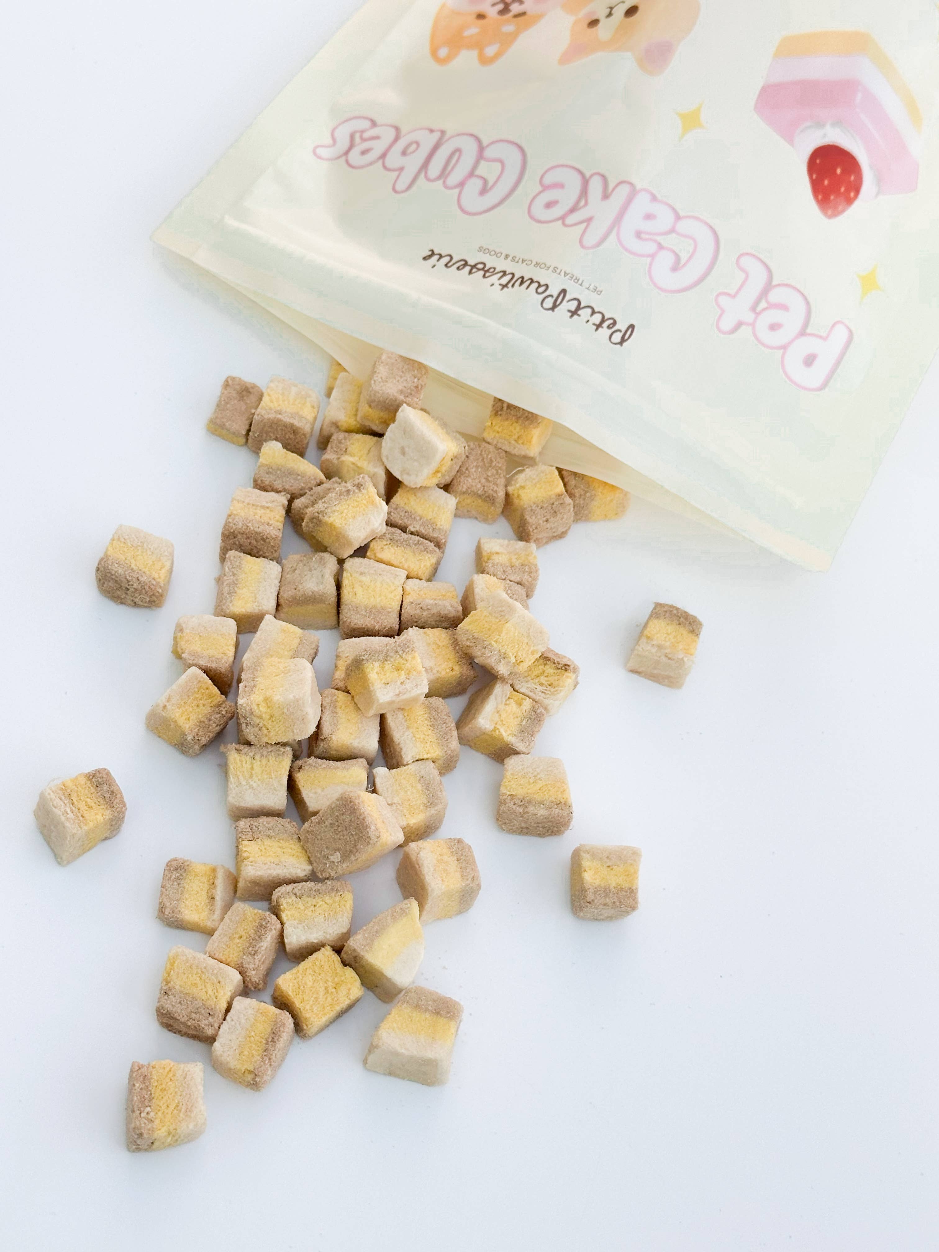 Petit Pawtisserie - Vente Friandises – chien - Friandises en cubes de gâteau de canard lyophilisé pour chats et chiens 50g2