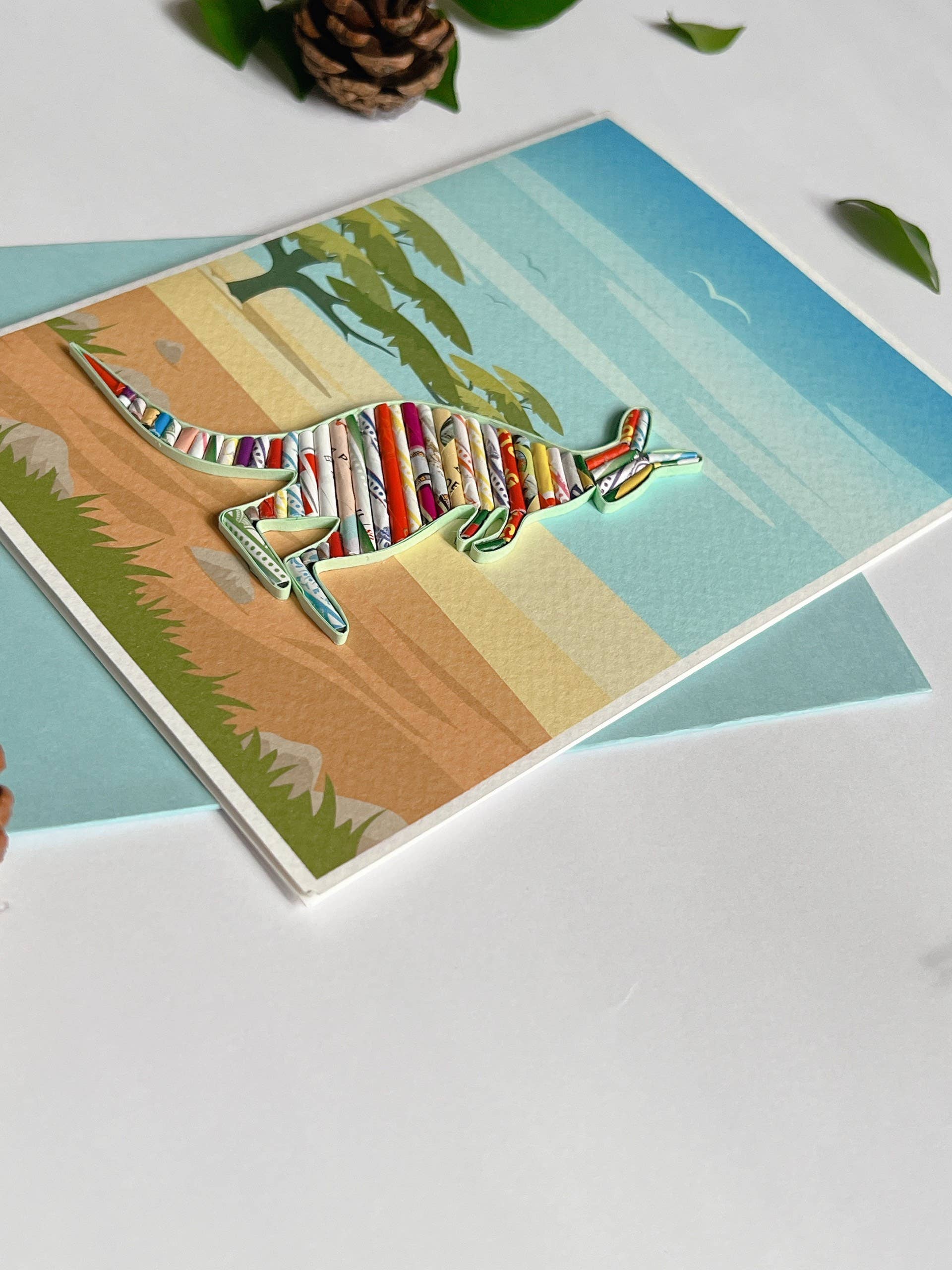 Loving Nature - Vendita all'ingrosso Biglietti di auguri generici - Biglietto di carta arrotolato a forma di canguro realizzato a mano da una rivista riciclata4